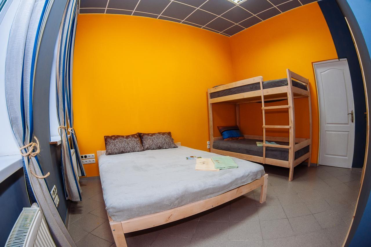Papa'S Hostel Czernihów Zewnętrze zdjęcie